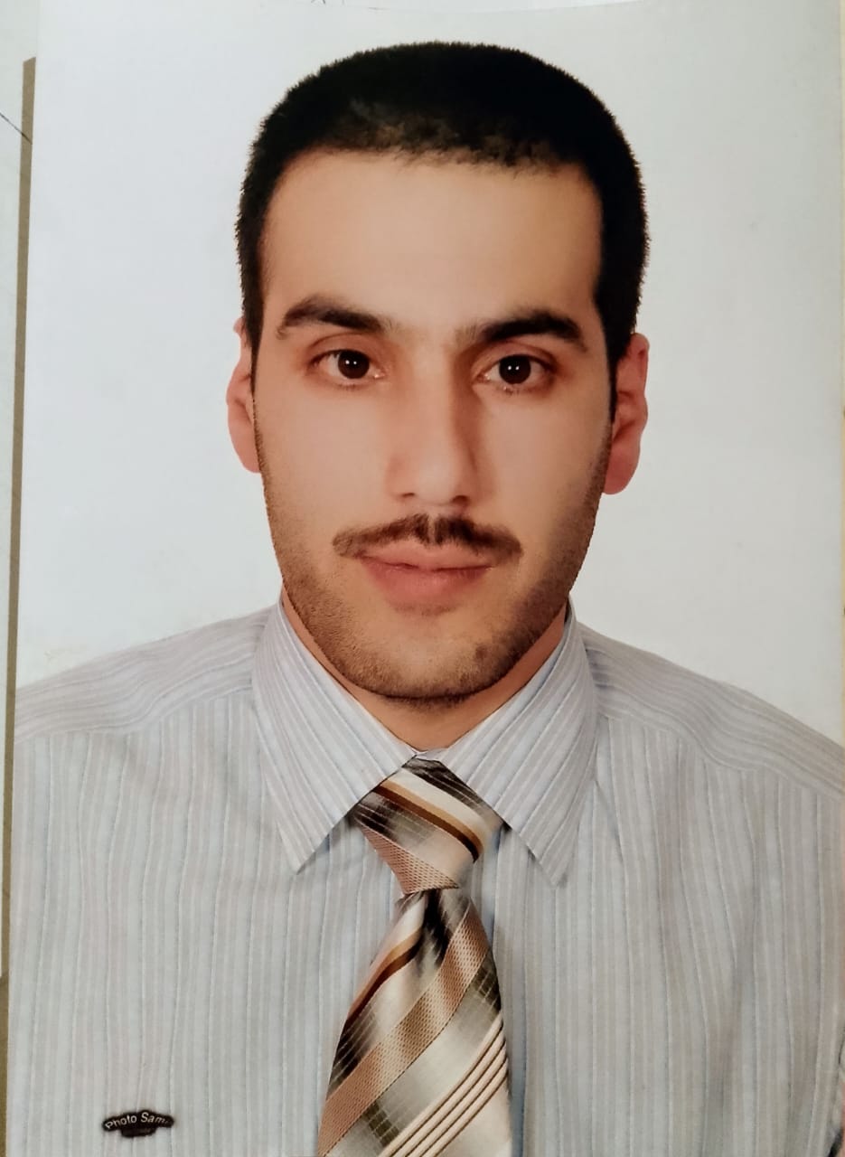 صورة فاروق غانم خداج، كاتب لبناني وباحث في الأدب والفكر الإنساني.