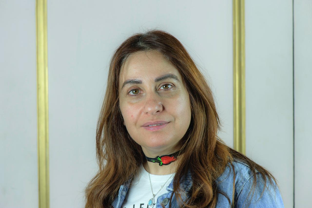 صورة عبير درويش، كاتبة وصحافية لبنانية متخصّصة في الشؤون الاقتصادية والاجتماعية