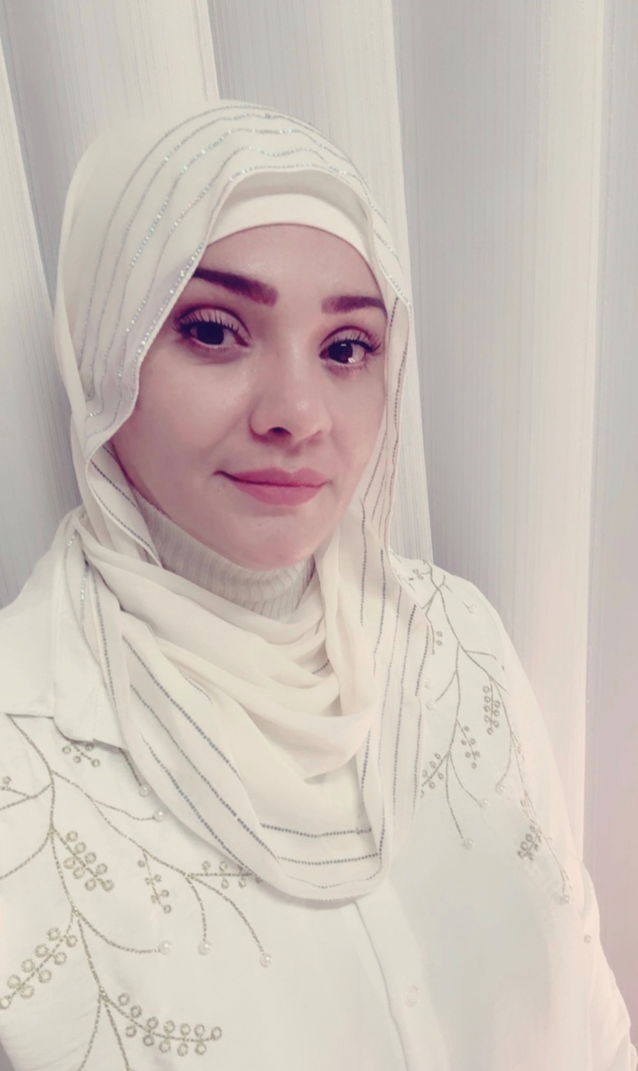 صورة الباحثة وفاء داري، عضو مؤسسة الإبداع الفلسطيني الدولية